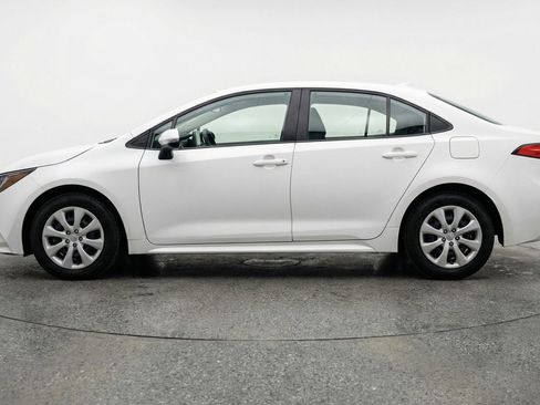 Used 2025 Toyota Corolla LE image 5