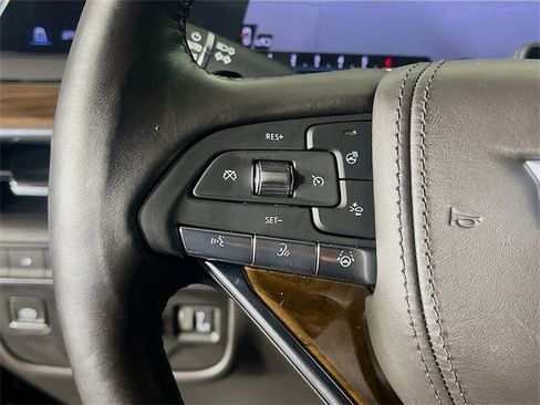 Used 2023 Cadillac Escalade ESV Sport Platinum image 16