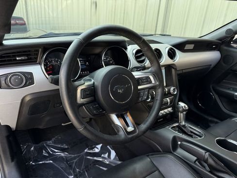 Used 2017 Ford Mustang Premium image 15