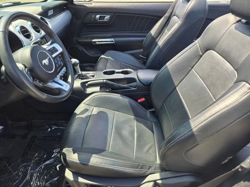 Used 2016 Ford Mustang Premium RWD image 10