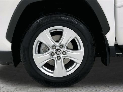 Used 2021 Toyota RAV4 XLE w/ Convenience Package FWD image 26