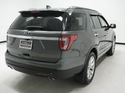 Used 2017 Ford Explorer Limited FWD image 4