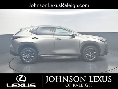 Used 2022 Lexus NX 250 FWD image 6