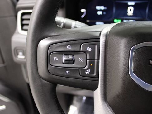 Used 2024 GMC Yukon XL Denali image 36