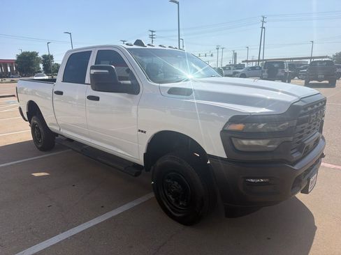 Used 2025 RAM 2500 Tradesman AWD/4WD image 3