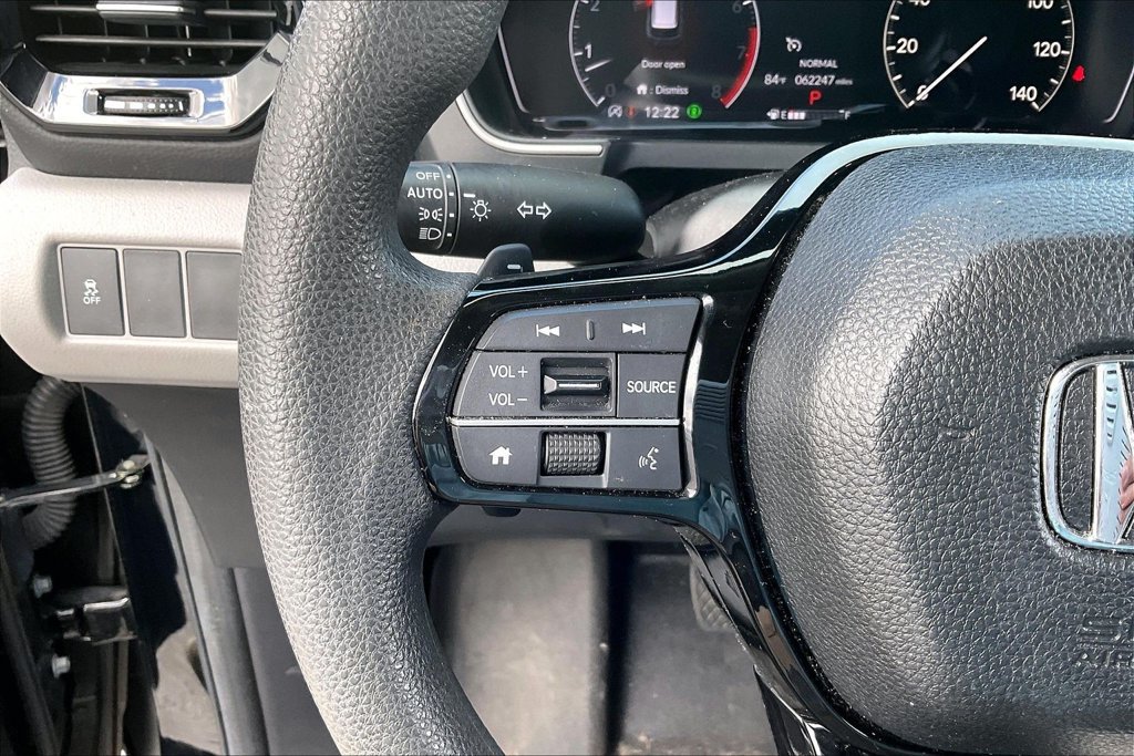 Used 2023 Honda Pilot LX image 11