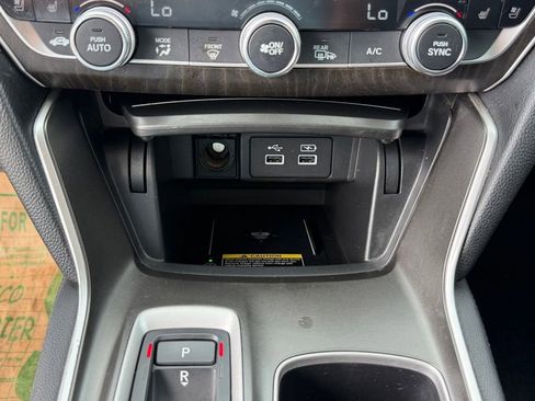 Used 2021 Honda Accord Touring image 17