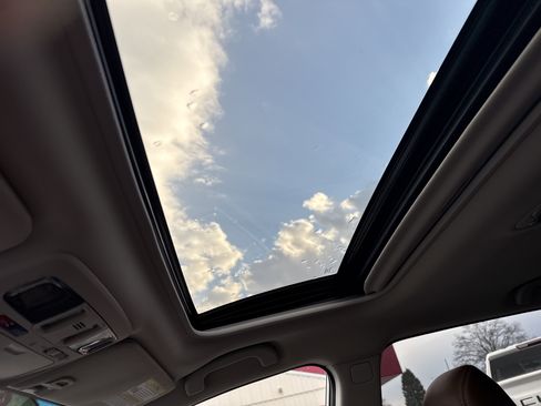 Used 2019 Subaru Outback 2.5i Touring image 29