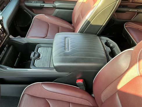 Used 2025 RAM 1500 Limited AWD/4WD image 22