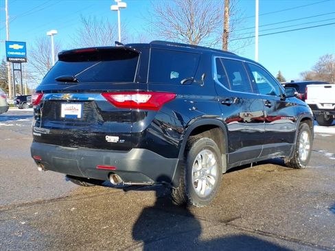Used 2020 Chevrolet Traverse LT image 13