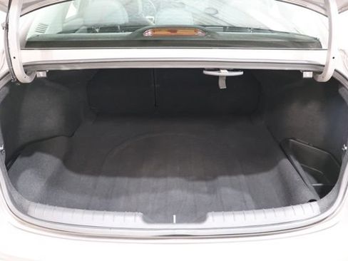 Used 2023 Hyundai Elantra Limited w/ Preferred Accessory Package FWD image 33