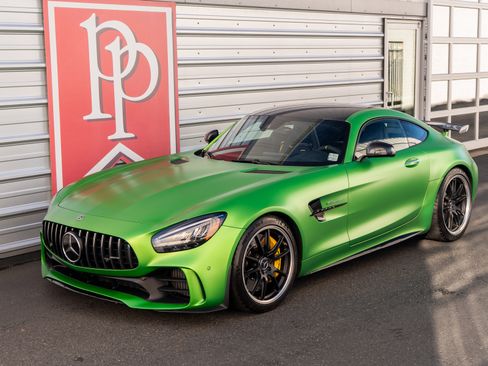 Used 2020 Mercedes-Benz AMG GT R image 52