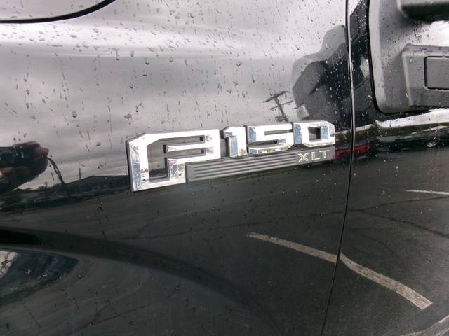 Used 2016 Ford F150 XLT w/ Equipment Group 302A Luxury AWD/4WD image 3