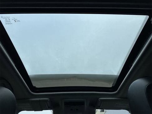 Used 2017 Subaru Forester 2.5i Touring image 13