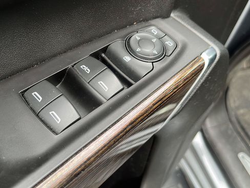 Used 2021 GMC Sierra 1500 SLE AWD/4WD image 9