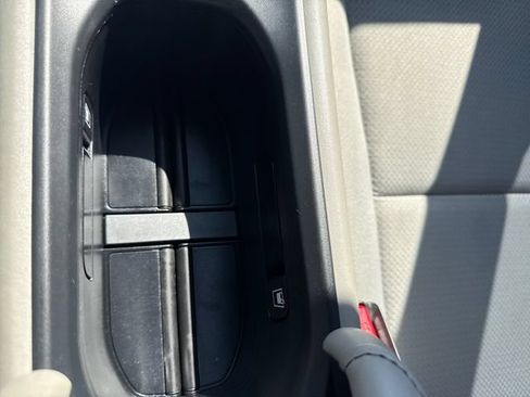 Used 2022 Honda HR-V LX image 27