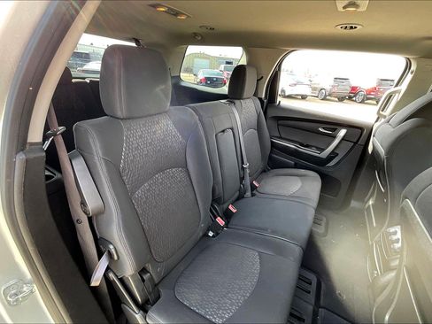 Used 2012 GMC Acadia SL w/ Preferred Package FWD image 16