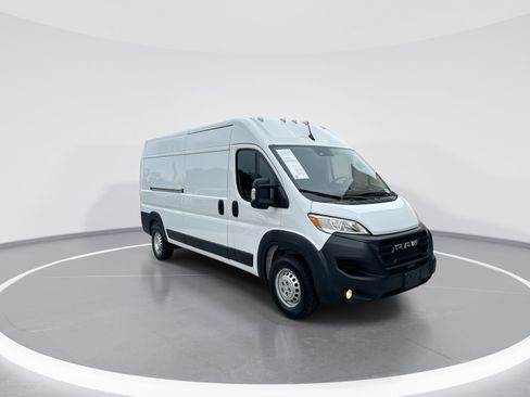 Used 2025 RAM ProMaster 2500 w/ Convenience Group FWD image 2