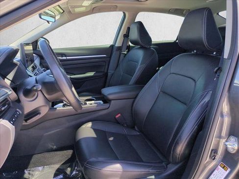 Used 2023 Nissan Altima 2.5 SL FWD image 17