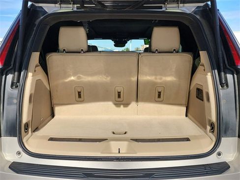 Used 2023 Cadillac Escalade Premium Luxury image 7