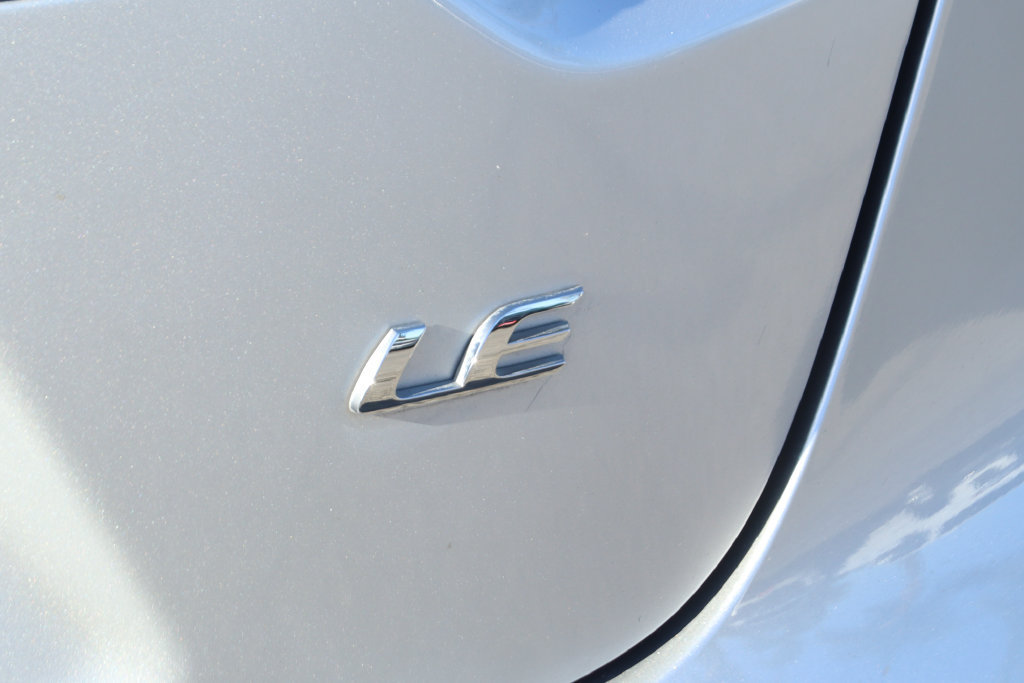 Used 2022 Toyota Corolla LE FWD image 45