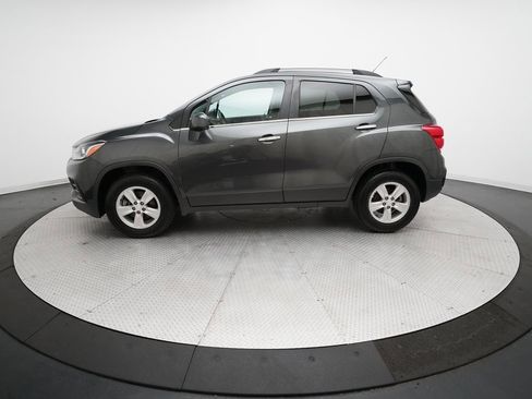 Used 2019 Chevrolet Trax LT w/ LT Convenience Package image 23