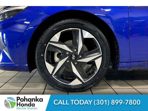 Used 2023 Hyundai Elantra SEL w/ Convenience Package image 8