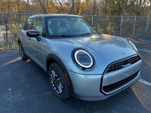 Used 2025 MINI Cooper S FWD image 3