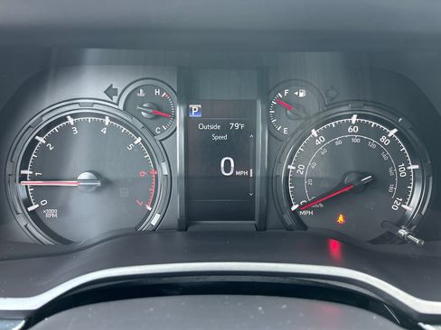 Used 2020 Toyota 4Runner SR5 Premium w/ Moonroof Package AWD/4WD image 10