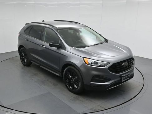 Certified 2022 Ford Edge SE w/ Black Appearance Package image 39