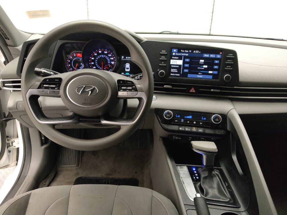 Used 2023 Hyundai Elantra SEL FWD image 22