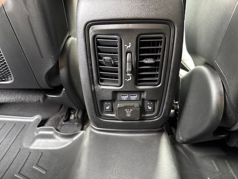 Used 2022 Dodge Durango SRT w/ Premium Interior Group image 27