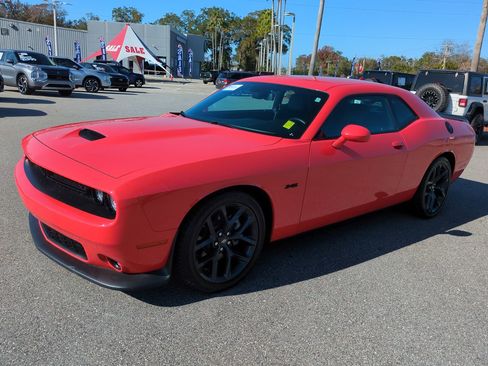 Used 2023 Dodge Challenger R/T w/ Plus Package image 8