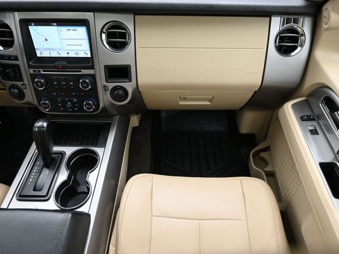 Used 2017 Ford Expedition EL XLT w/ Equipment Group 202A image 39