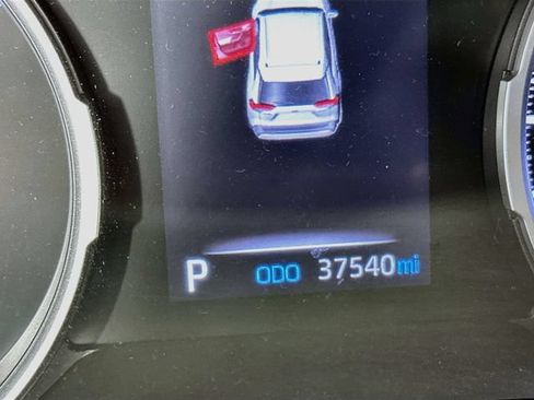 Used 2021 Toyota RAV4 LE AWD/4WD image 13
