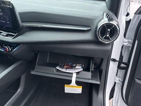 New 2026 Chevrolet Equinox LT w/ Safety and Technology Package AWD/4WD image 39