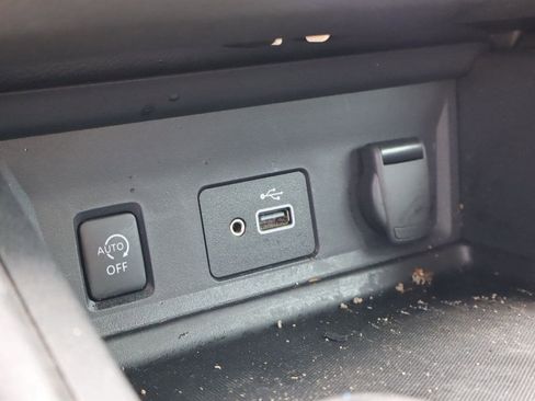 Used 2024 Nissan Sentra S FWD image 21
