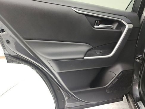 Used 2025 Toyota RAV4 XLE Premium image 9