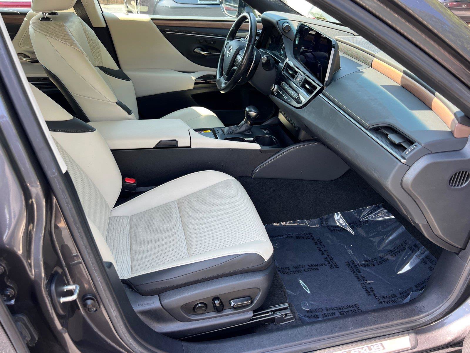 Certified 2025 Lexus ES 350 w/ Premium Package FWD image 13