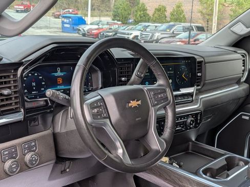 Used 2024 Chevrolet Silverado 2500 LTZ w/ LTZ Plus Package AWD/4WD image 10