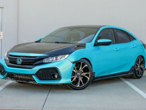 Used 2017 Honda Civic Sport image 6