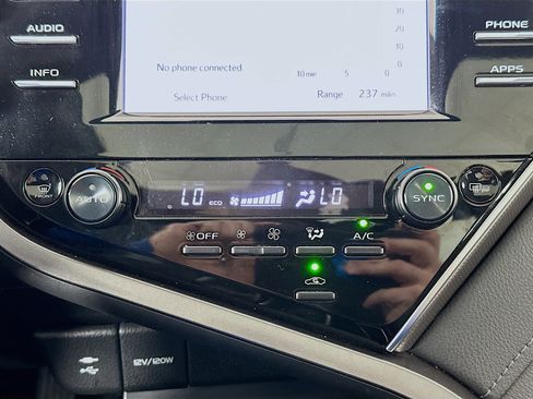 Used 2018 Toyota Camry XSE w/ Driver Assist Package image 23