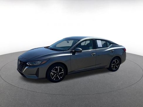 Used 2025 Nissan Sentra SV FWD image 8