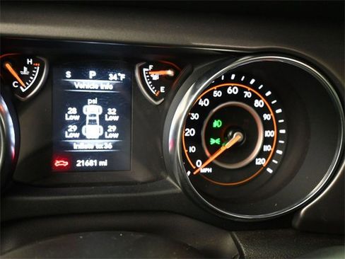 Used 2023 Jeep Gladiator Sport image 9