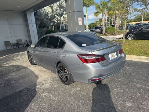 Used 2017 Honda Accord Sport Special Edition image 2