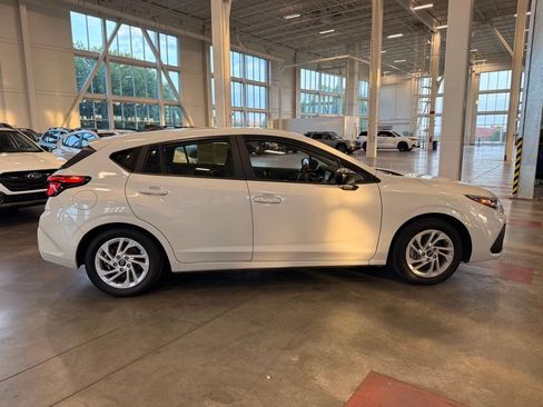 Used 2024 Subaru Impreza 2.0i AWD/4WD image 2