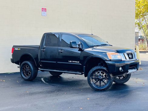 Used 2014 Nissan Titan PRO-4X image 2