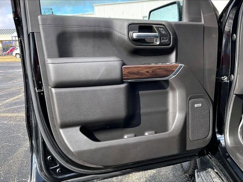 Used 2019 GMC Sierra 1500 SLT w/ SLT Premium Plus Package image 18