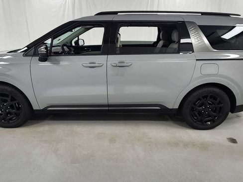 New 2027 Kia Carnival SX w/ Dark Edition Package FWD image 6