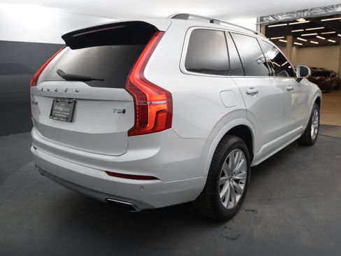 Used 2017 Volvo XC90 T5 Momentum w/ Momentum Plus Package image 5